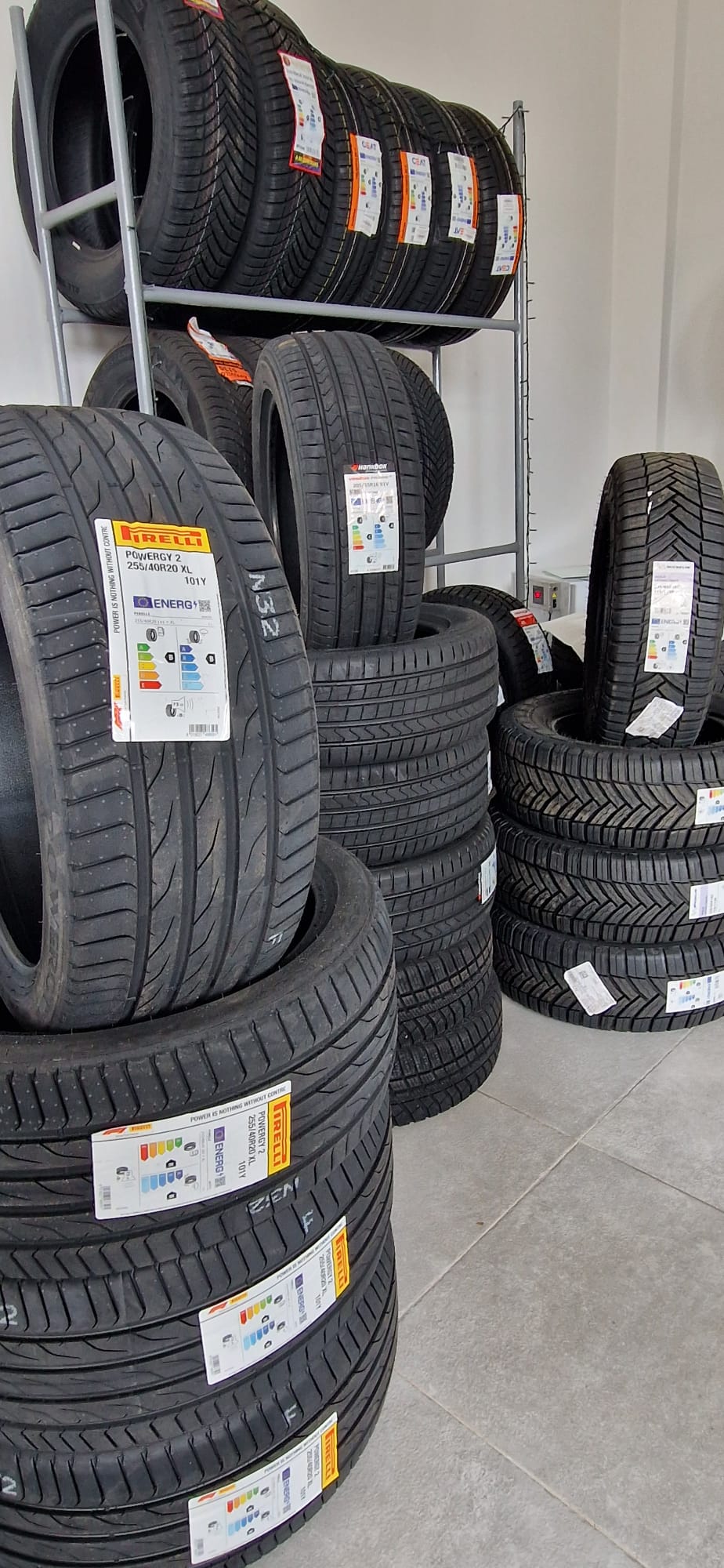 Stoc de anvelope Pirelli în magazinul Dolsat Com